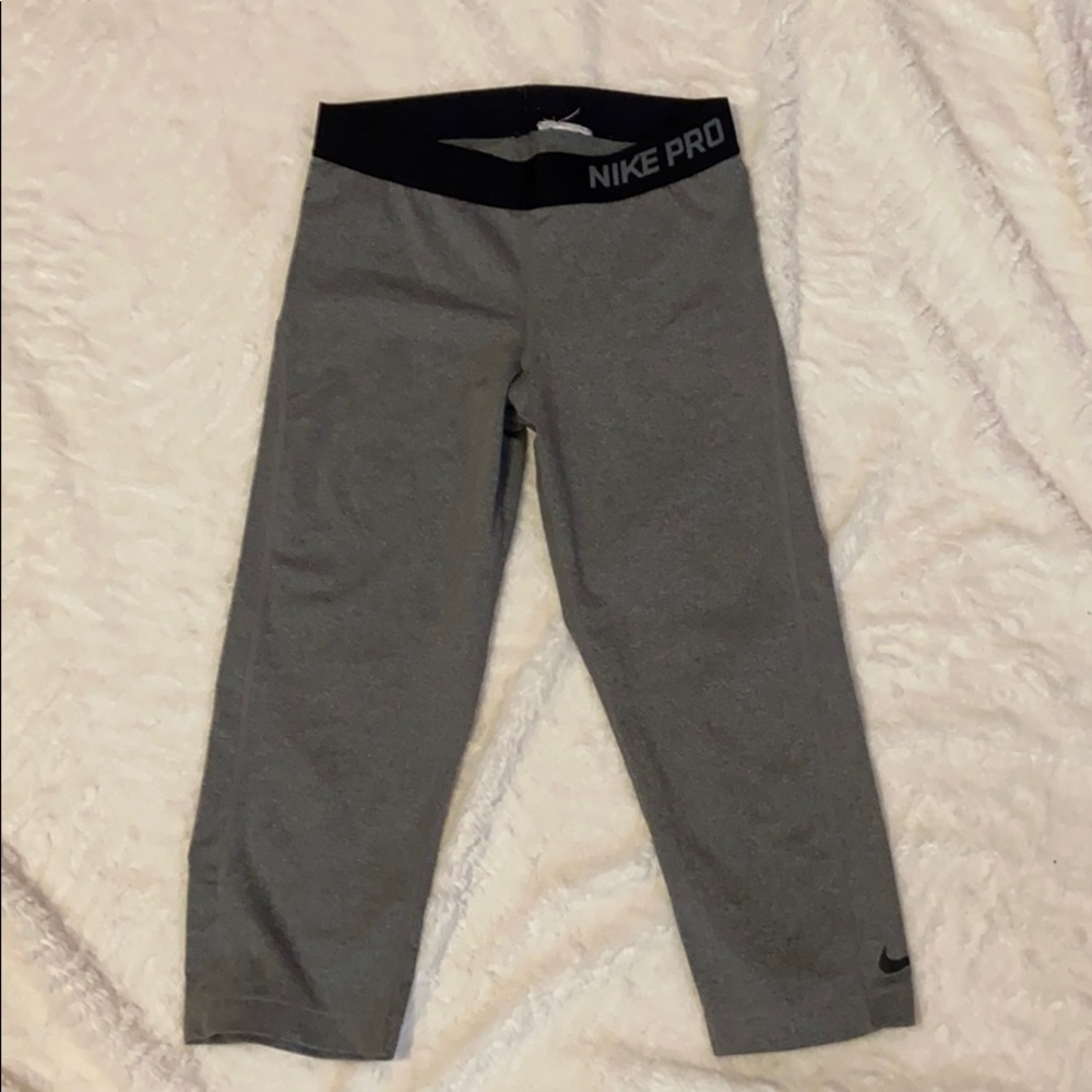 Nike Pro Capri Leggings